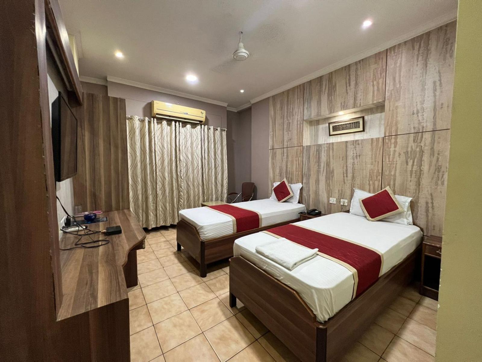 Hotel Bluemoon Guwahati Exterior foto